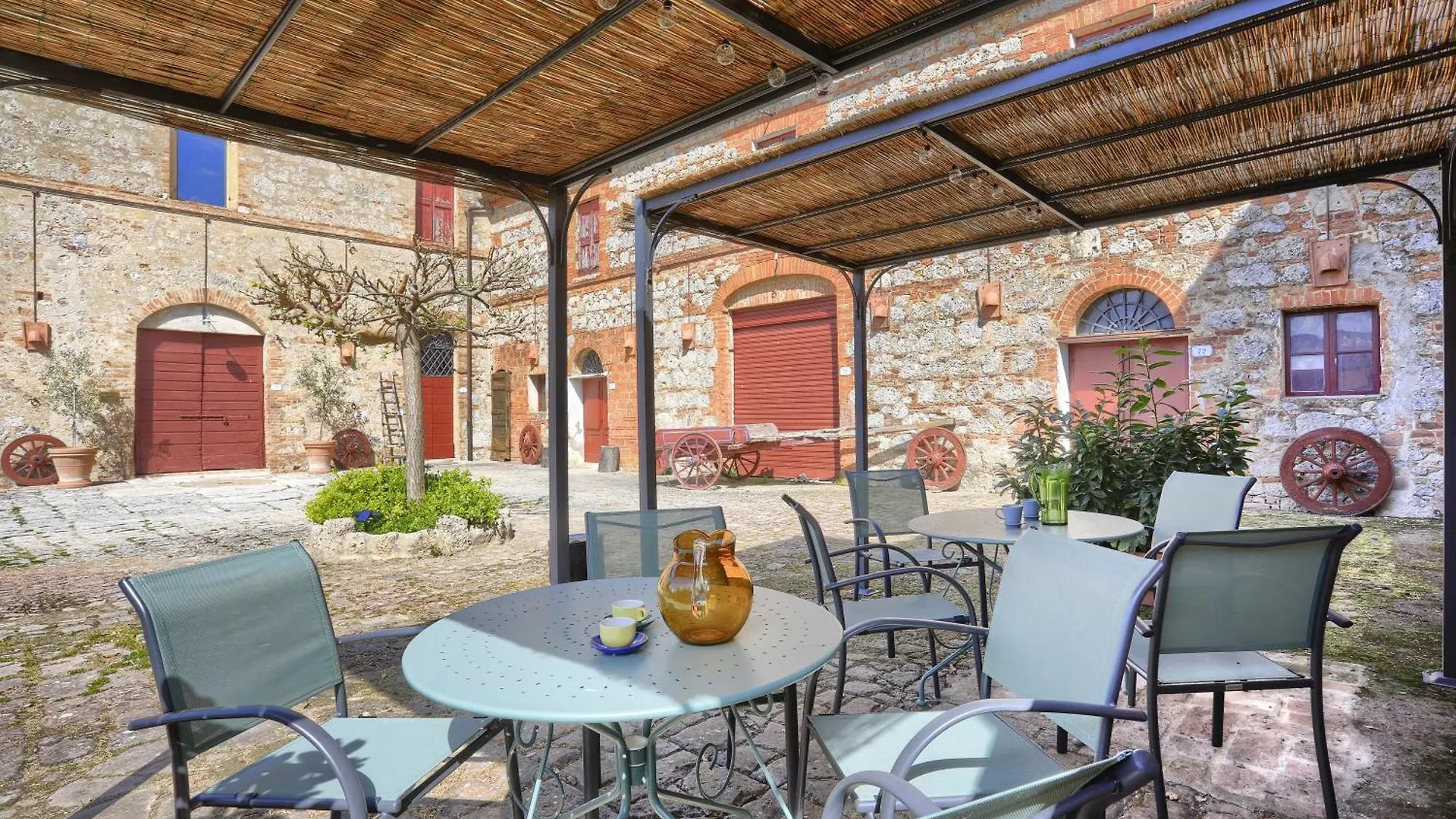 Appartamenti Villa E Fattoria Di Radi Tuscany Monteroni d'Arbia Italy